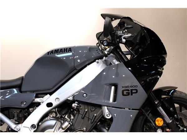 YAMAHA XSR900 GP