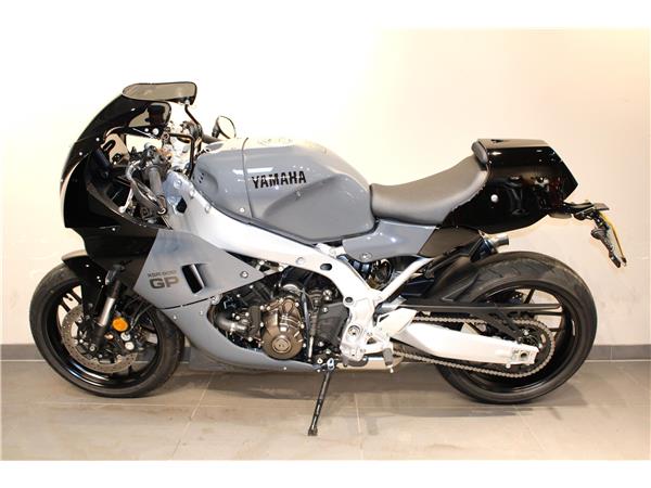 YAMAHA XSR900 GP