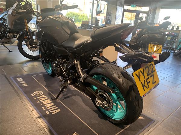 Yamaha MT07 ABS Grey only 1,900 Miles