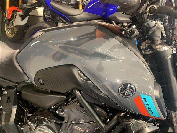 Yamaha MT07 ABS Grey only 1,900 Miles