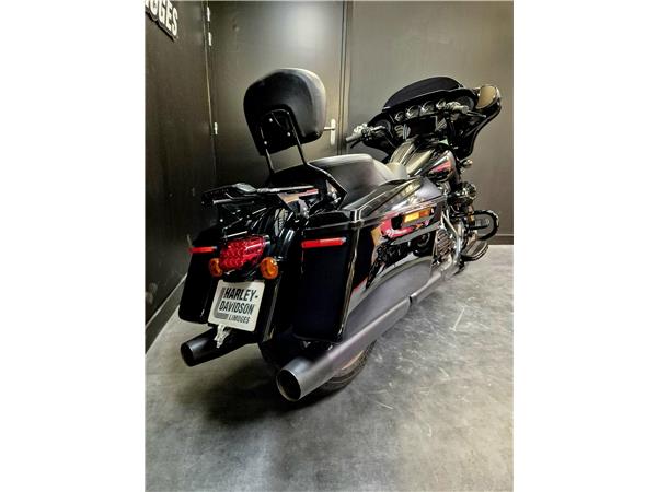 2022 HARLEY-DAVIDSON STREET GLIDE