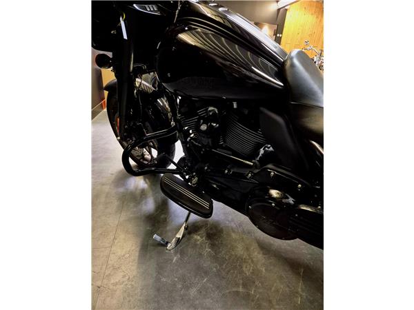 2022 HARLEY-DAVIDSON STREET GLIDE