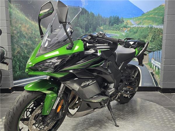 2023 Kawasaki Ninja 1000SX