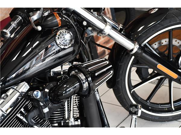 2016 HARLEY-DAVIDSON SOFTAIL FXSB BREAKOUT