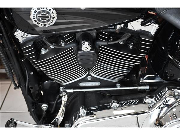 2016 HARLEY-DAVIDSON SOFTAIL FXSB BREAKOUT