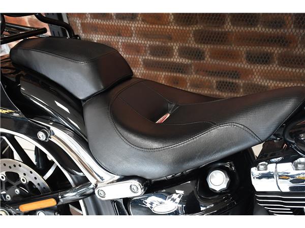 2016 HARLEY-DAVIDSON SOFTAIL FXSB BREAKOUT