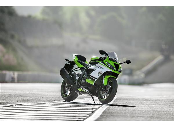 Ninja ZX-6R 636 30th Anniversary Edition Enquiry | Kawasaki 