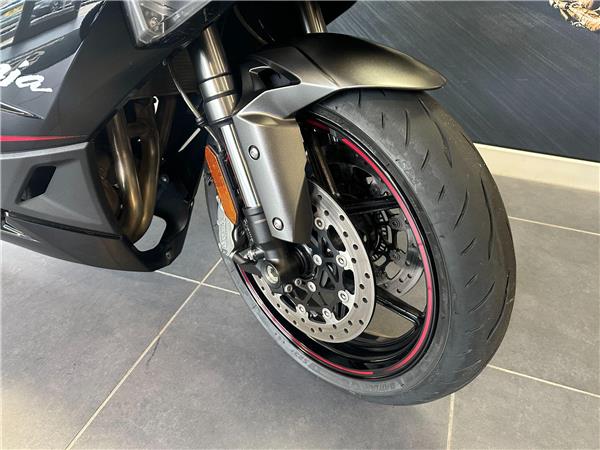 2025 Kawasaki Ninja 1100SX