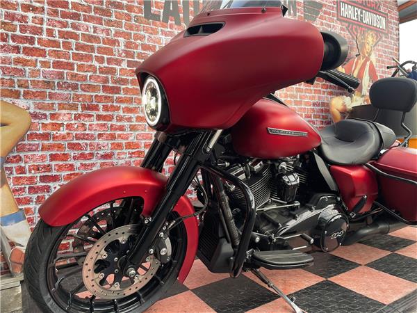 2019 harley-davidson FLHXS Street Glide Special 114