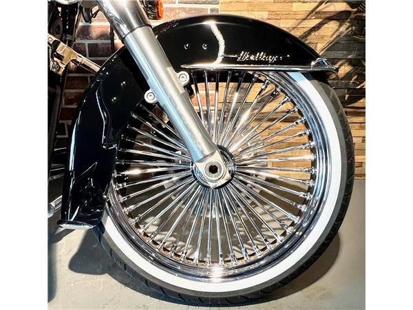 2025 harley-davidson FLHCS Heritage Classic 114