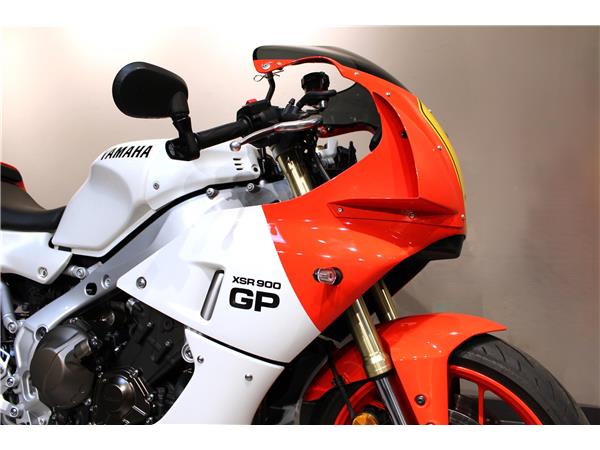 YAMAHA XSR900GP WITH FULL YAMAHA RACER PACK