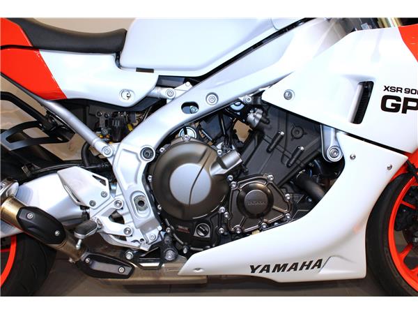 YAMAHA XSR900GP WITH FULL YAMAHA RACER PACK