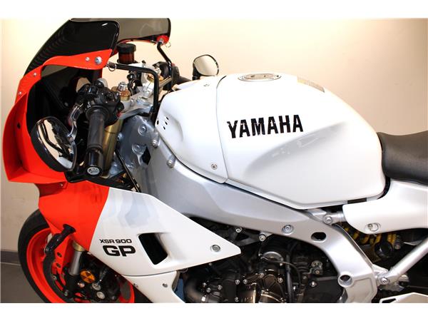 YAMAHA XSR900GP WITH FULL YAMAHA RACER PACK