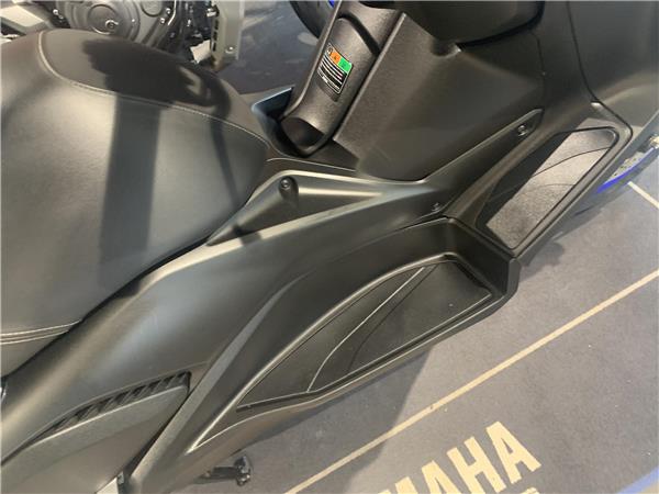 2023 Yamaha X-Max 300, Only 4,400m, 1 Owner, Heated grips.