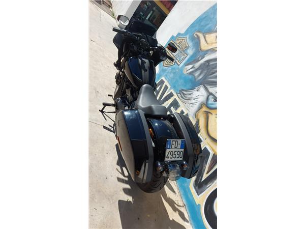 Harley-Davidson Softail Low Rider ST