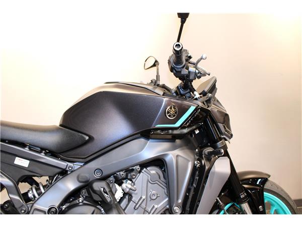 YAMAHA MT-09 Y-AMT(YAMAHA AUTOMATED MANUAL TRANSMISSION)