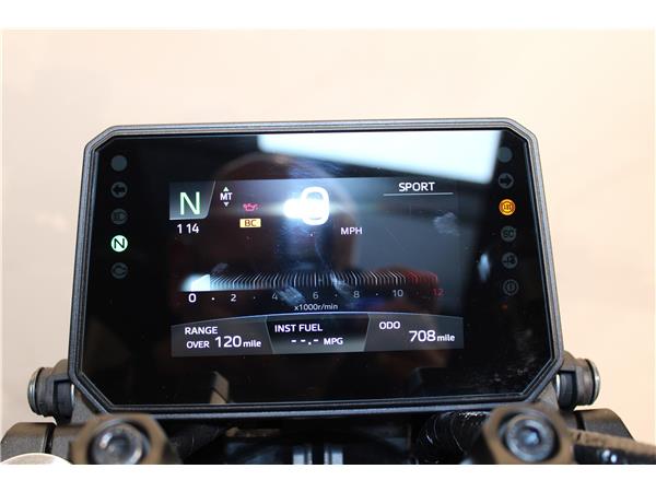 YAMAHA MT-09 Y-AMT(YAMAHA AUTOMATED MANUAL TRANSMISSION)