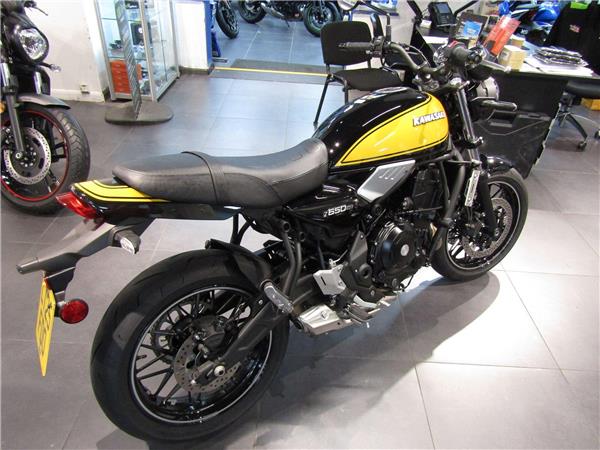 2025 Kawasaki Z650 RS