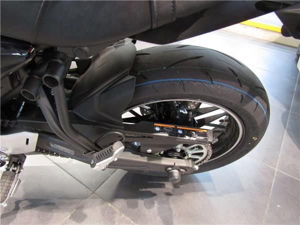 2025 Kawasaki Z650 RS