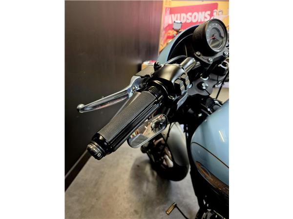 2022 HARLEY-DAVIDSON LOW RIDER