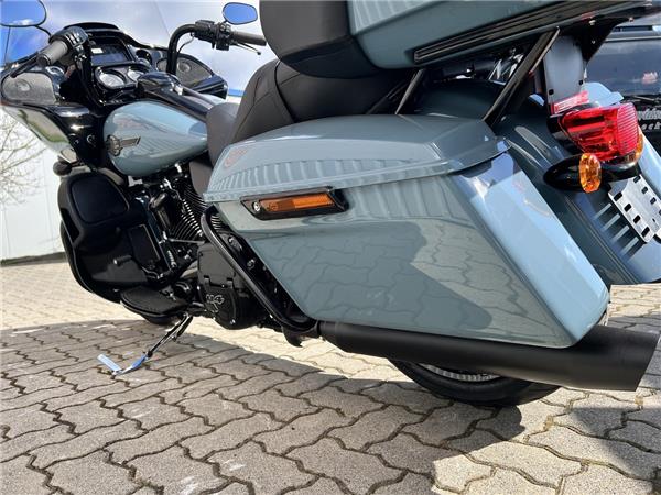 Road Glide Limited 