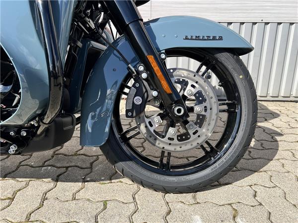 Road Glide Limited 