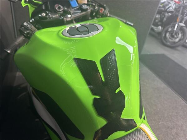 2025 Kawasaki Ninja ZX-6R