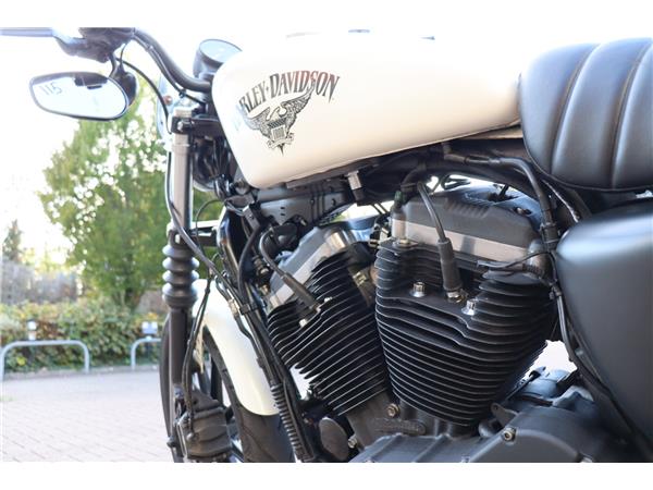 2018 HARLEY-DAVIDSON SPORTSTER XL883N IRON