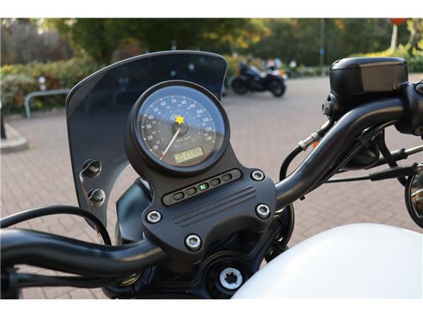 2018 HARLEY-DAVIDSON SPORTSTER XL883N IRON