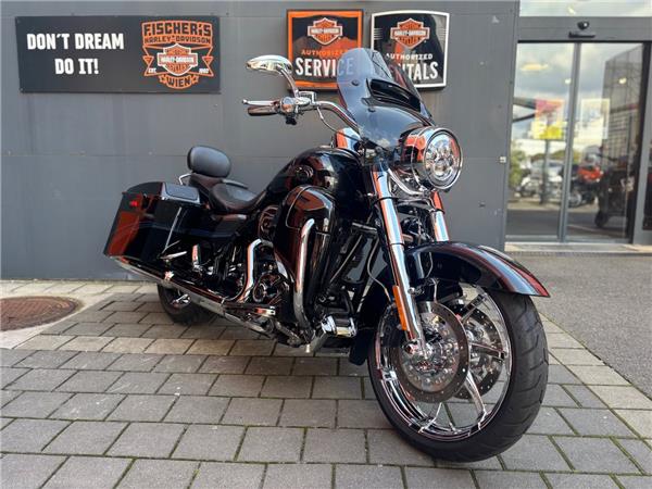 2012 Harley-Davidson CVO Road King FLHRSE