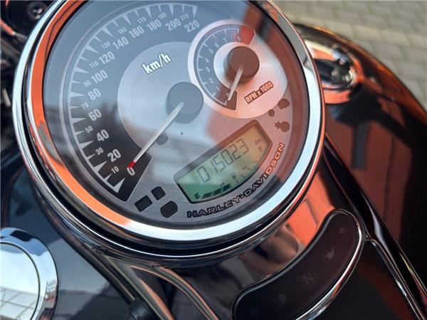2012 Harley-Davidson CVO Road King FLHRSE