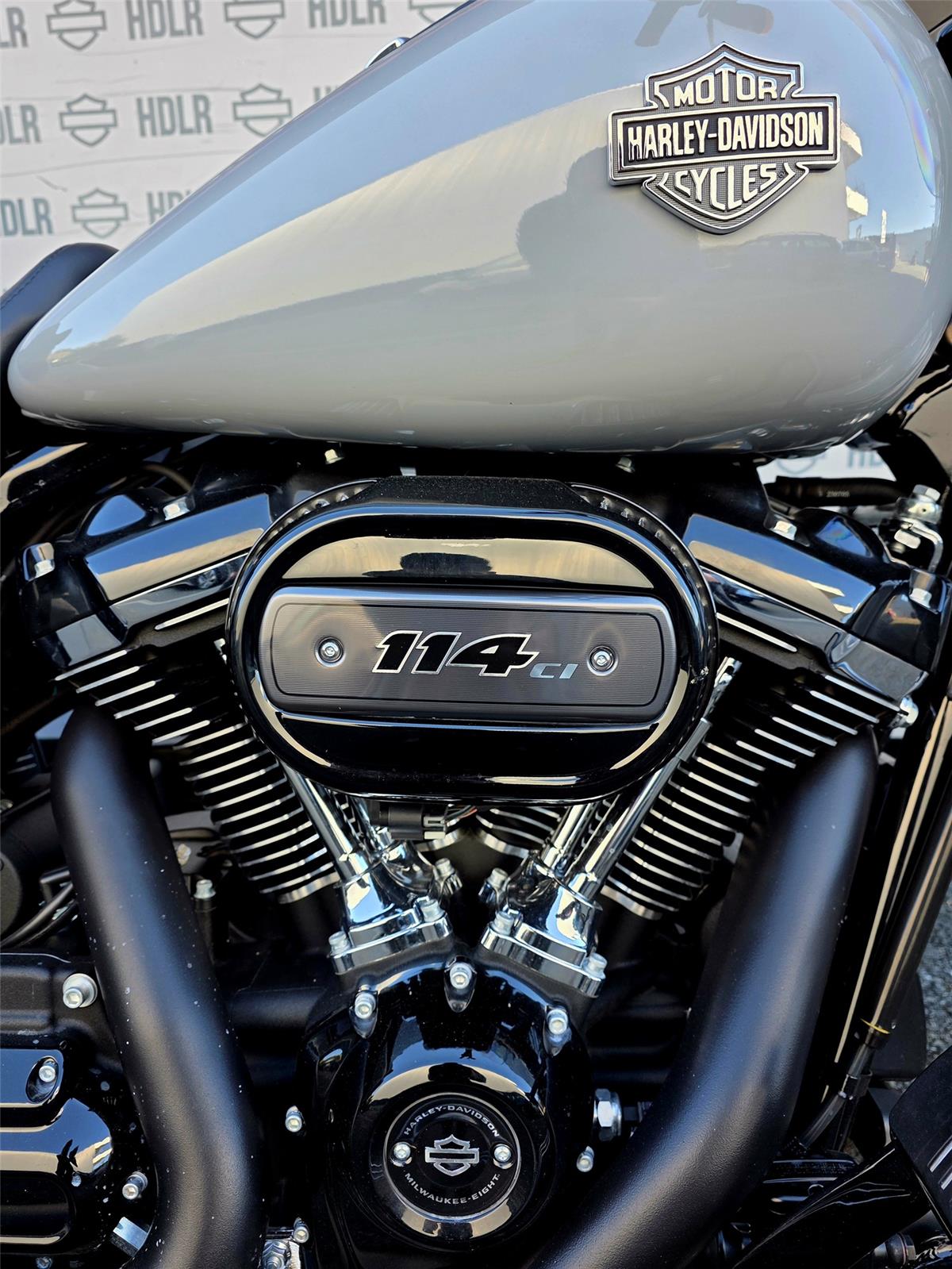2025 HARLEY-DAVIDSON ROAD KING