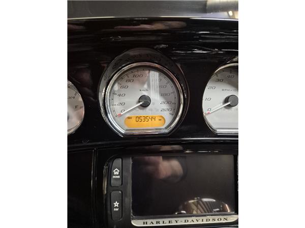 2017 HARLEY-DAVIDSON STREET GLIDE