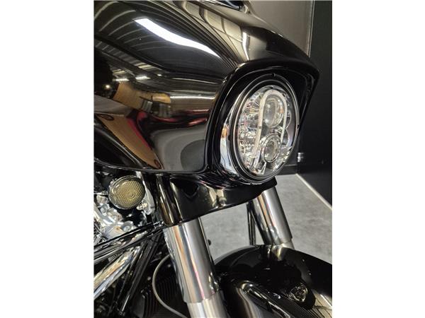 2017 HARLEY-DAVIDSON STREET GLIDE