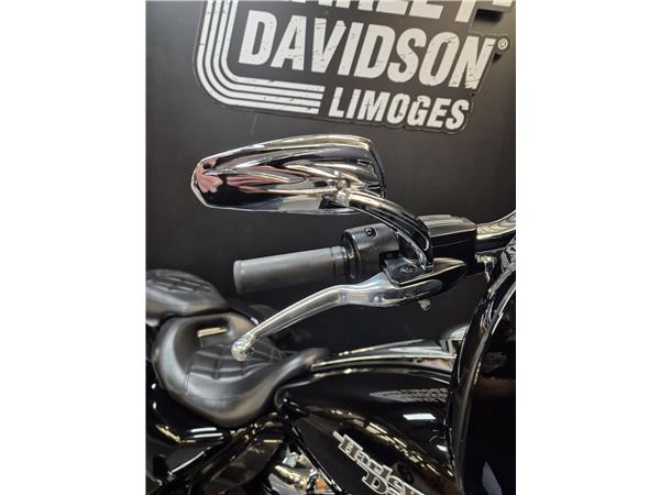 2017 HARLEY-DAVIDSON STREET GLIDE