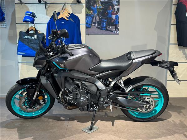 2025 YAMAHA MT-09 Y-AMT