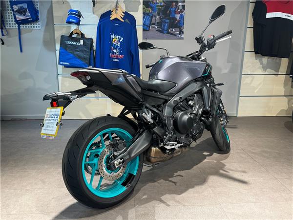 2025 YAMAHA MT-09 Y-AMT