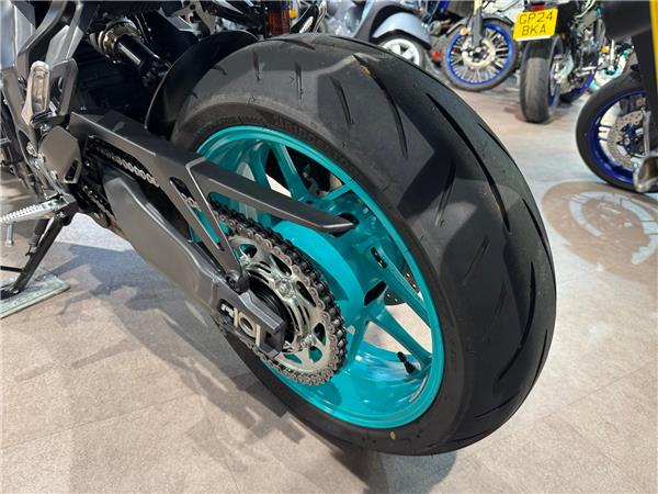 2025 YAMAHA MT-09 Y-AMT