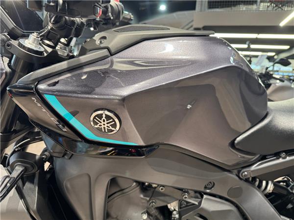 2025 YAMAHA MT-09 Y-AMT
