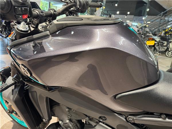 2025 YAMAHA MT-09 Y-AMT