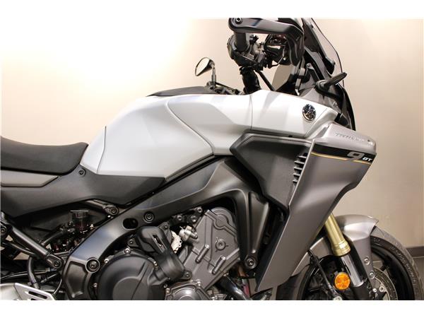 YAMAHA TRACER 9 GT Y-AMT (YAMAHA AUTOMATED MANUAL TRANSMISSION)