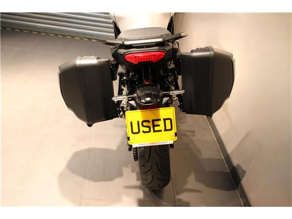 YAMAHA TRACER 9 GT Y-AMT (YAMAHA AUTOMATED MANUAL TRANSMISSION)