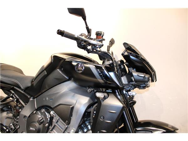 YAMAHA MT-10