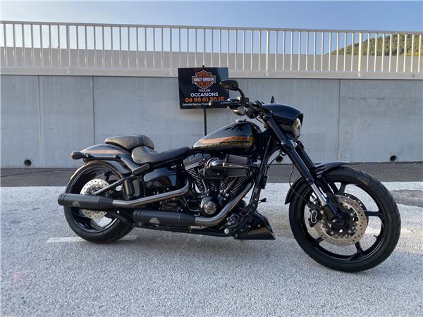 2016 HARLEY-DAVIDSON BREAKOUT