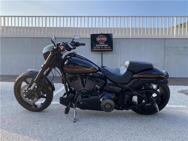 2016 HARLEY-DAVIDSON BREAKOUT