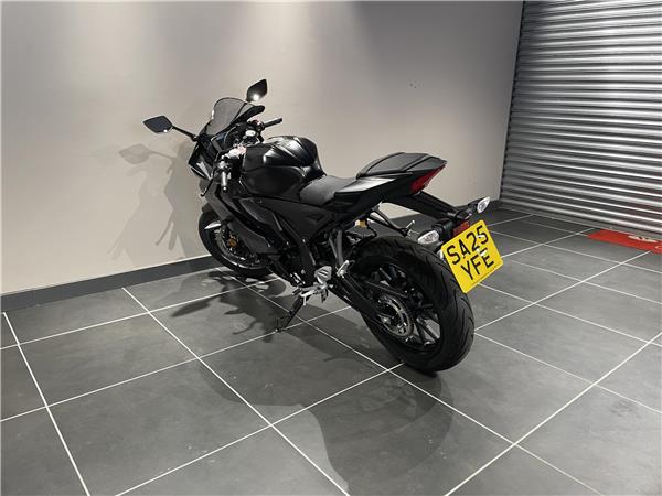 2025 Yamaha R125 