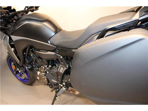 YAMAHA TRACER 7
