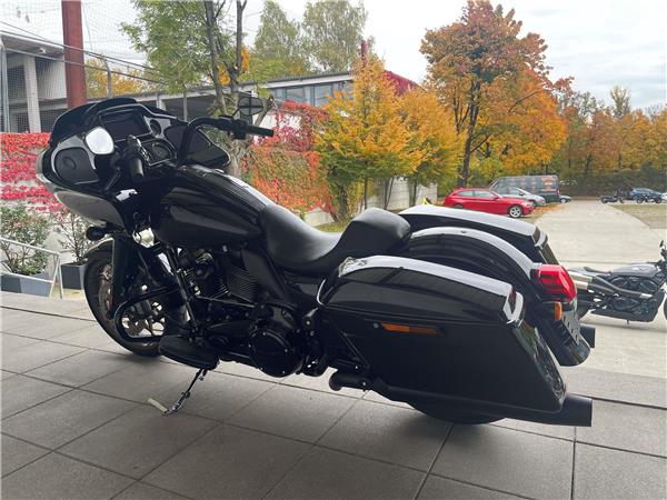 FLTRXST Road Glide ST