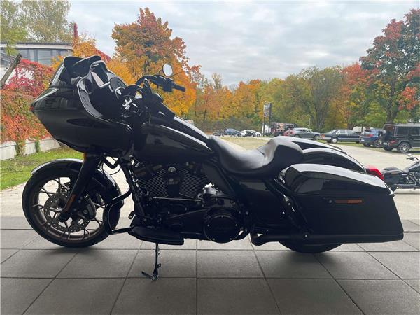FLTRXST Road Glide ST