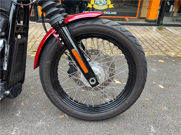 2020 HARLEY-DAVIDSON SOFTAIL FXBB STREET BOB